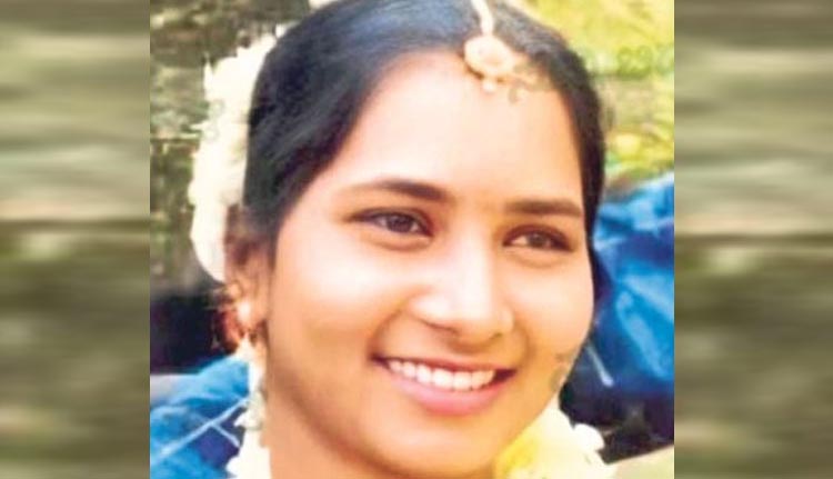 പ്രസവാനന്തര രക്തസ്രാവത്തെ തുടര്‍ന്ന് യുവതി മരിച്ചു; ഡോക്ടര്‍മാരുടെ അനാസ്ഥയെന്ന് ബന്ധുക്കള്‍